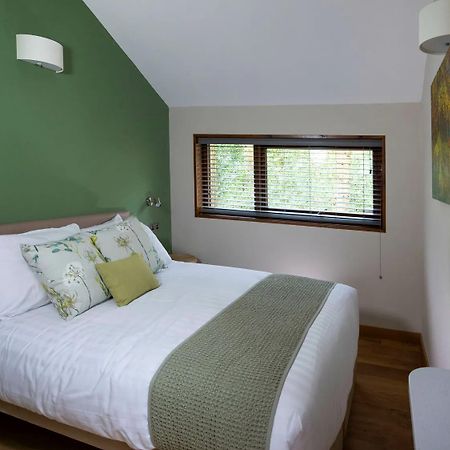 Delamere Forest Cabins - Forest Holidays Mouldsworth Exterior foto